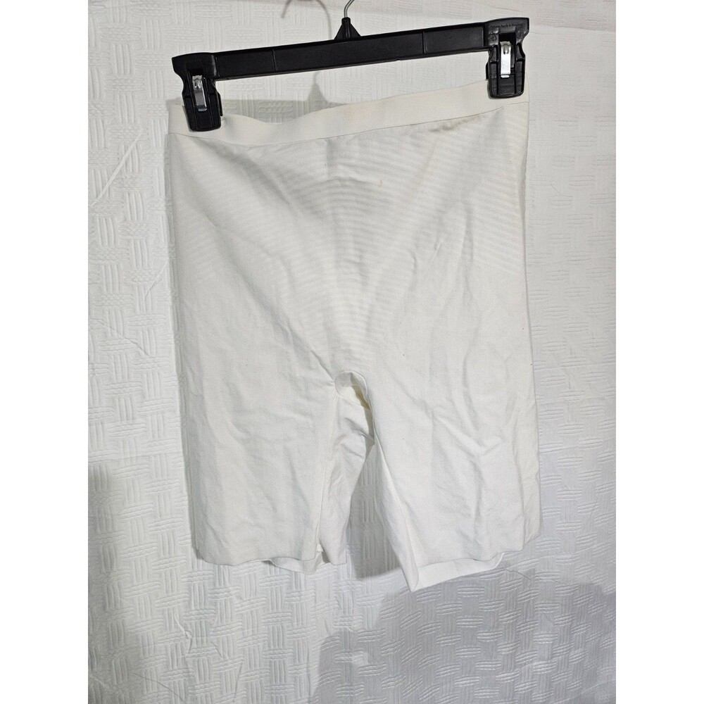 Spanx On-the-Go Shorts White Size M Ultimate Opacity Technology Stretch Basic